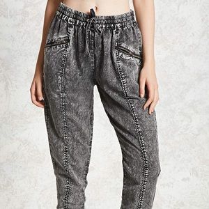 FOREVER 21 Acid wash joggers black